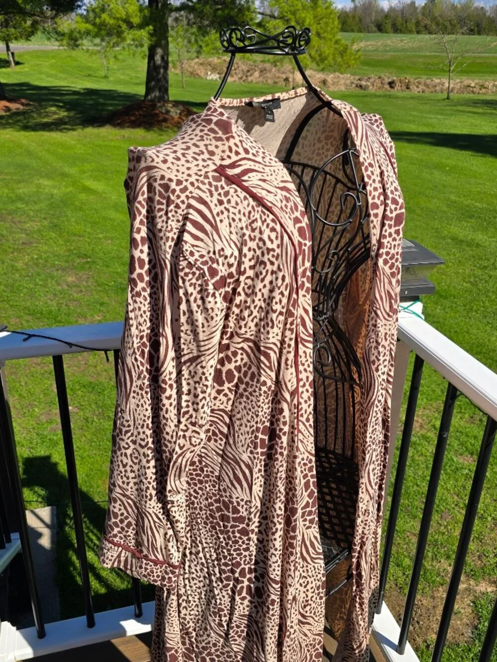 Ann Taylor Animal print robe, size L, VGUC